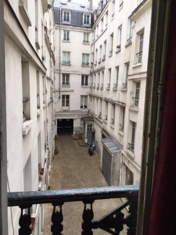 Boulanger Paris Exterior photo